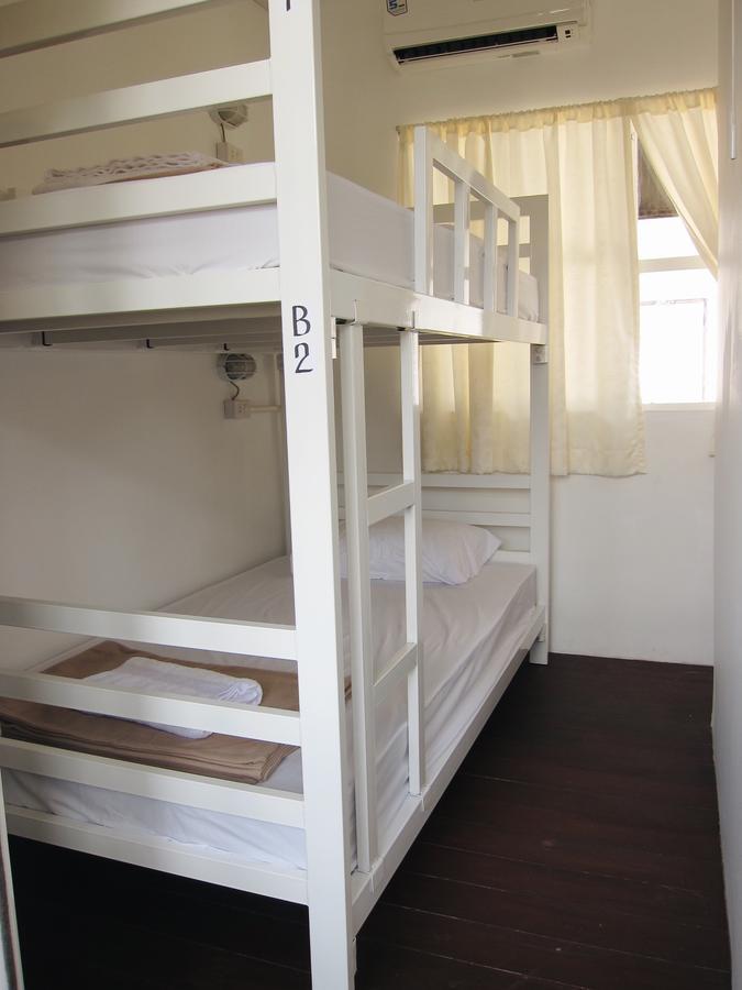 Baan Nai Trok Hostel Bangkok Kültér fotó