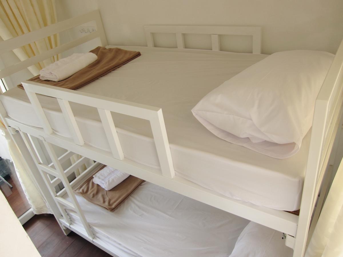 Baan Nai Trok Hostel Bangkok Kültér fotó